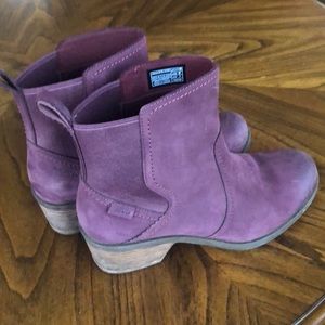 Teva Anaya Chelsea Boot Auvergne Size 9.5